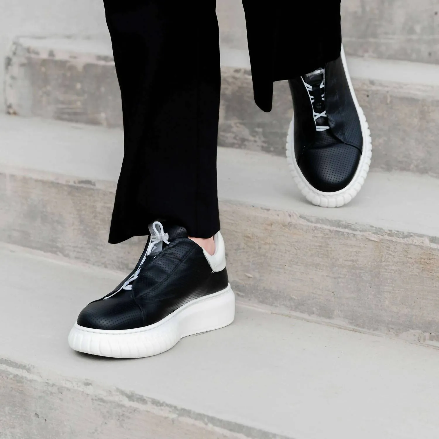 Andia Fora - Women's Libi Sneaker