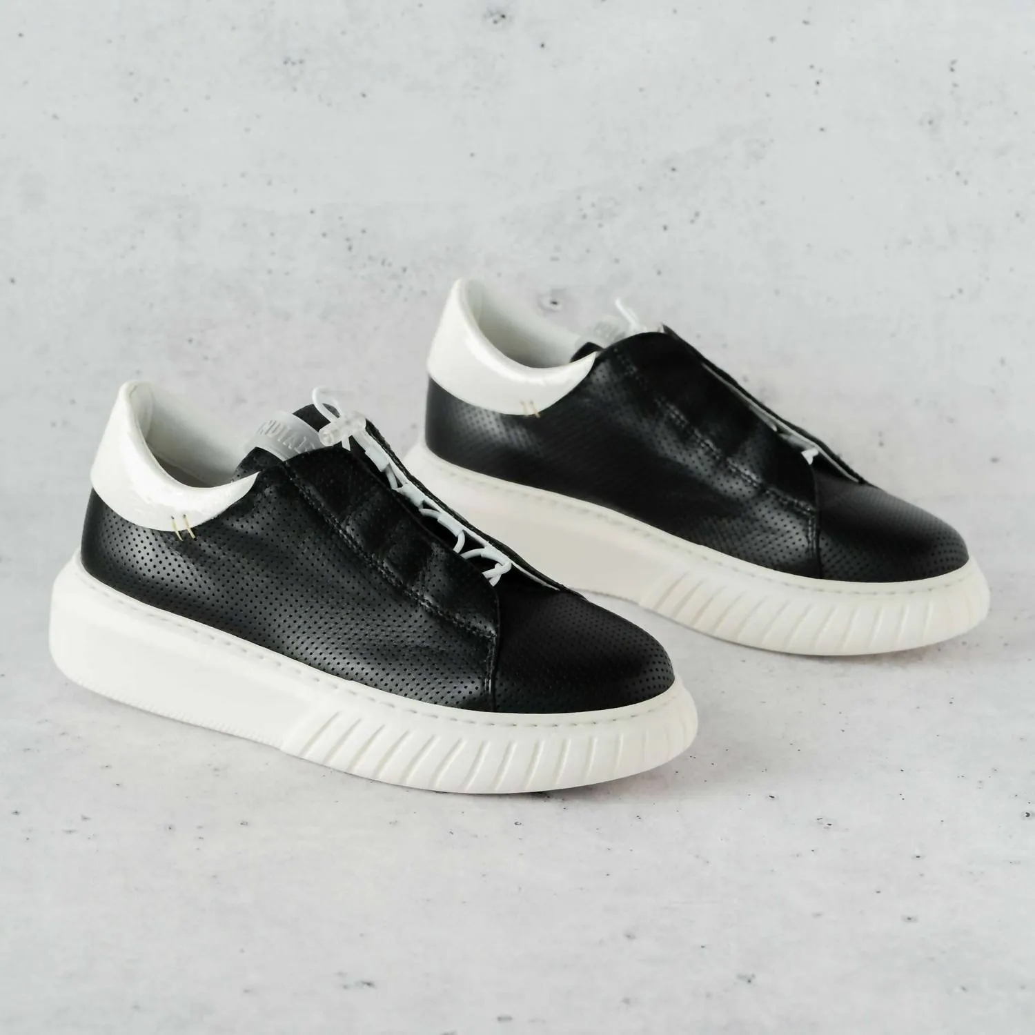 Andia Fora - Women's Libi Sneaker
