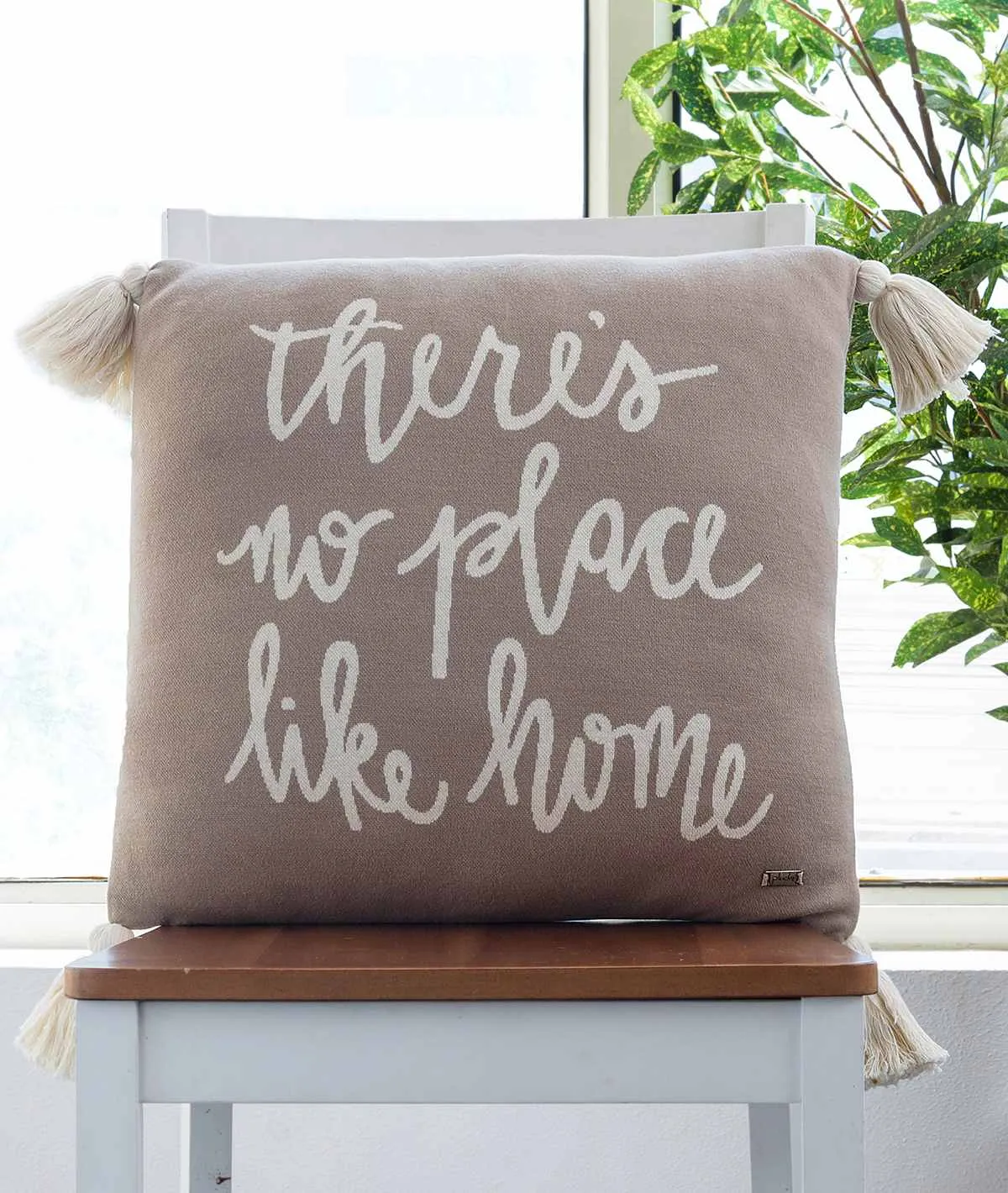There'S No Place Like Home Cotton Knitted Decorative Stone Color 18 x 18 Inches Cushion Cover