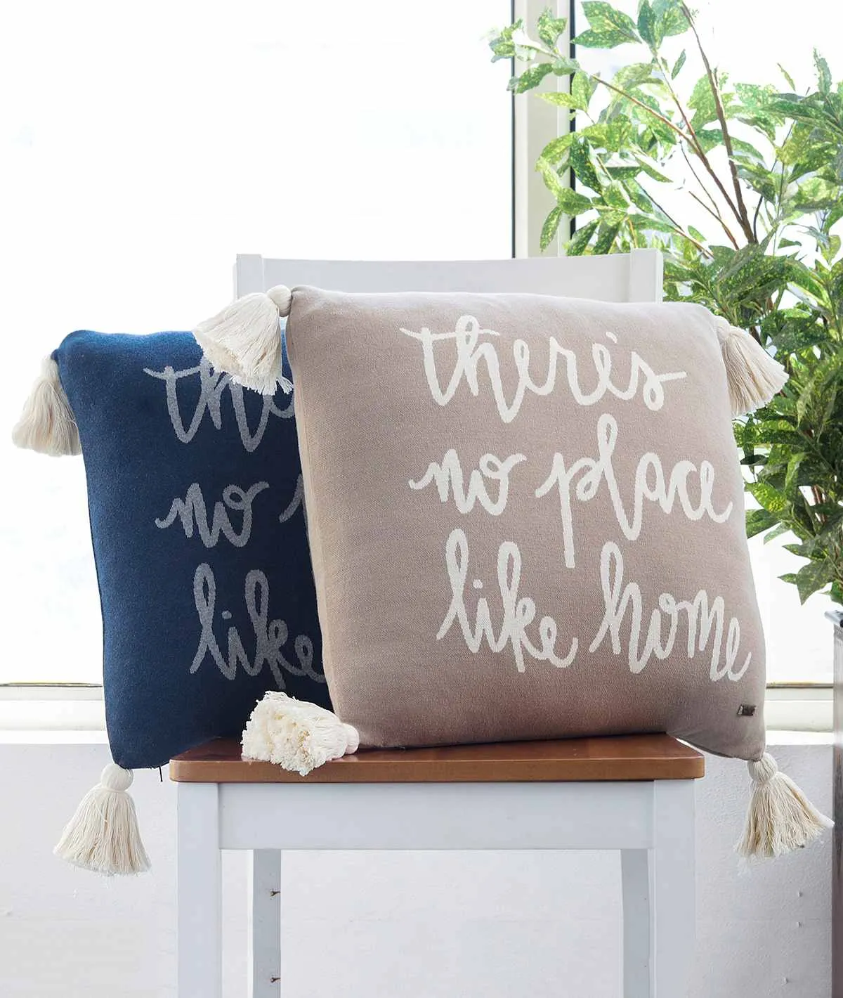 There'S No Place Like Home Cotton Knitted Decorative Stone Color 18 x 18 Inches Cushion Cover