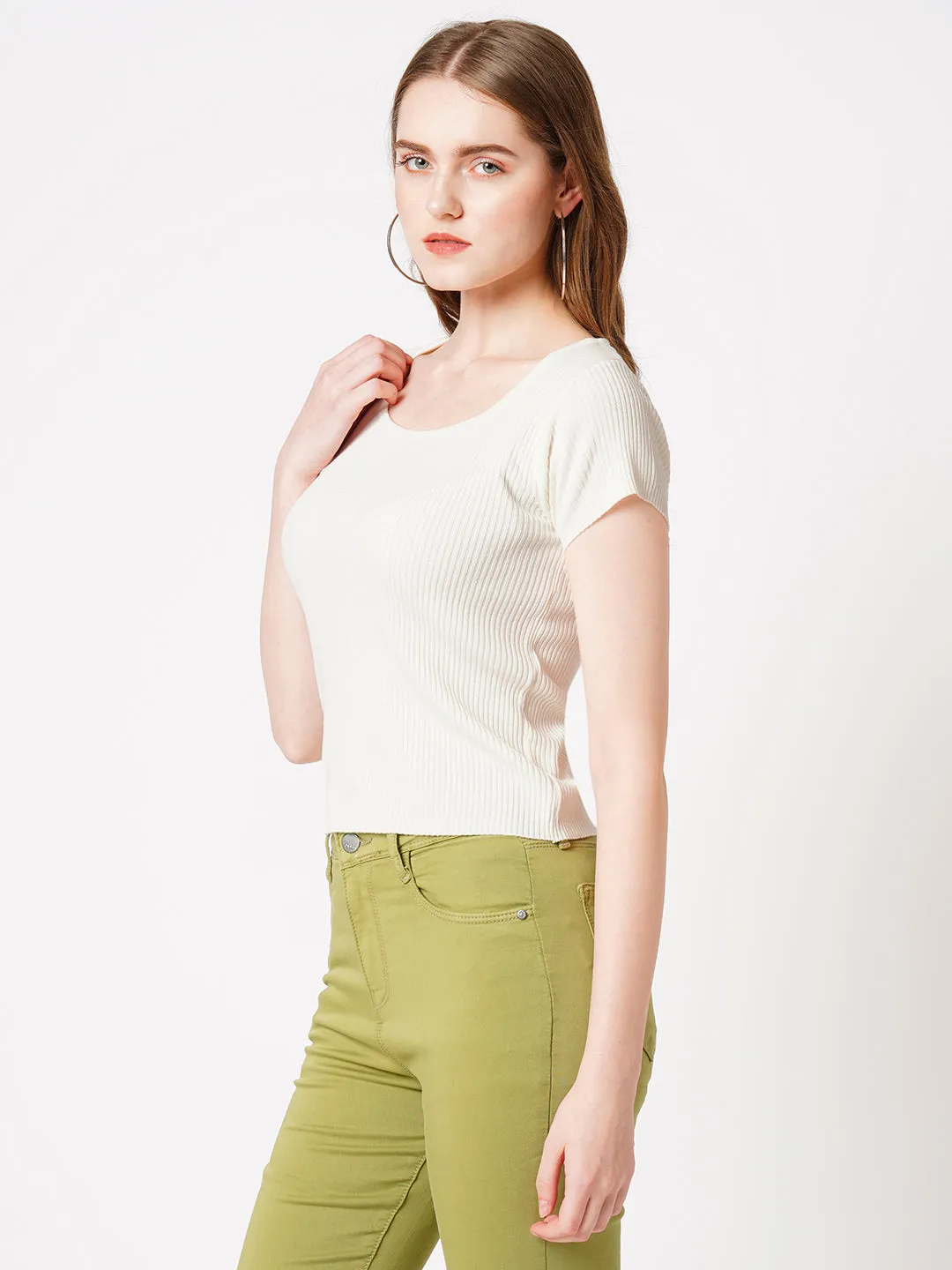Women Flat Knitted Solid Slim Fit Crop Top